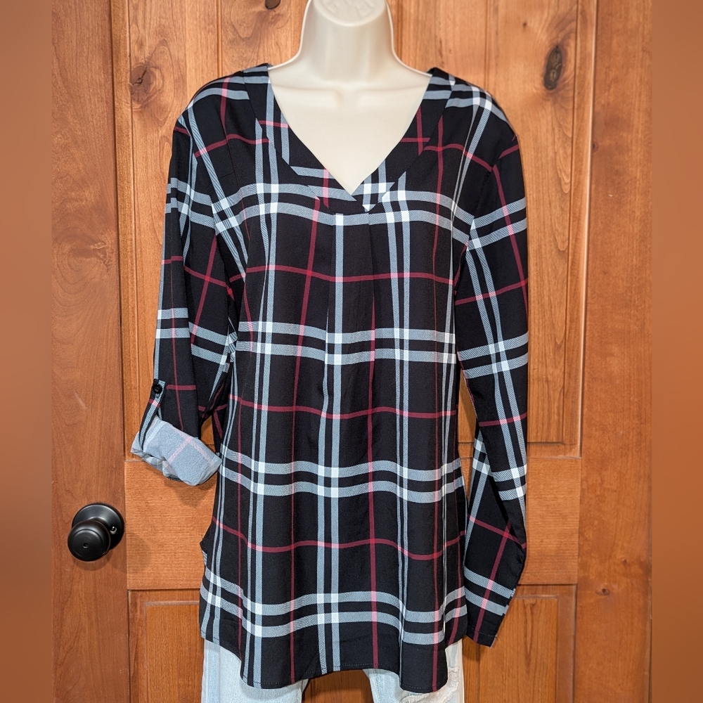 Chic V-Neck Plaid Tunic- Black and‎ Red